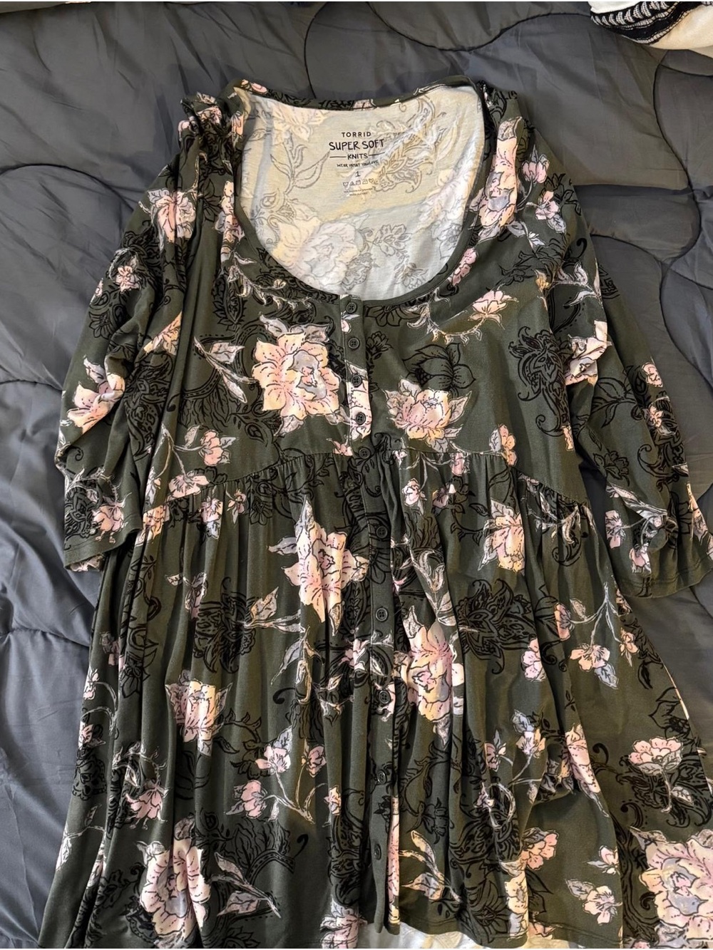 torrid Olive Green Floral Henley Peplum Tunic - Pink Floral